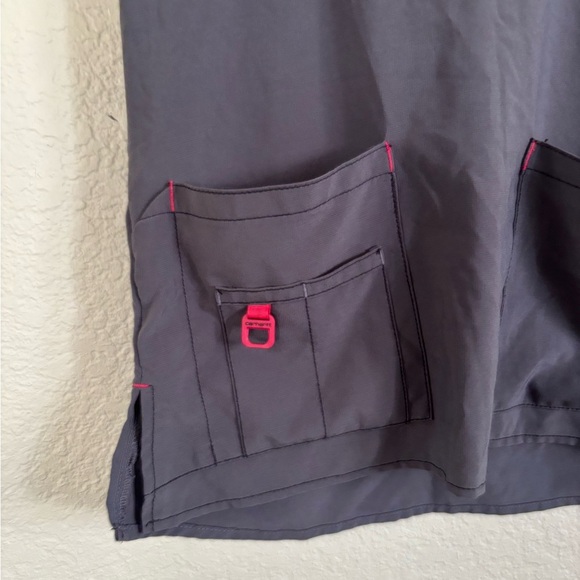 Carhartt Force Cross-Flex Women's V-Neck Top Size Small - Picture 3 of 10